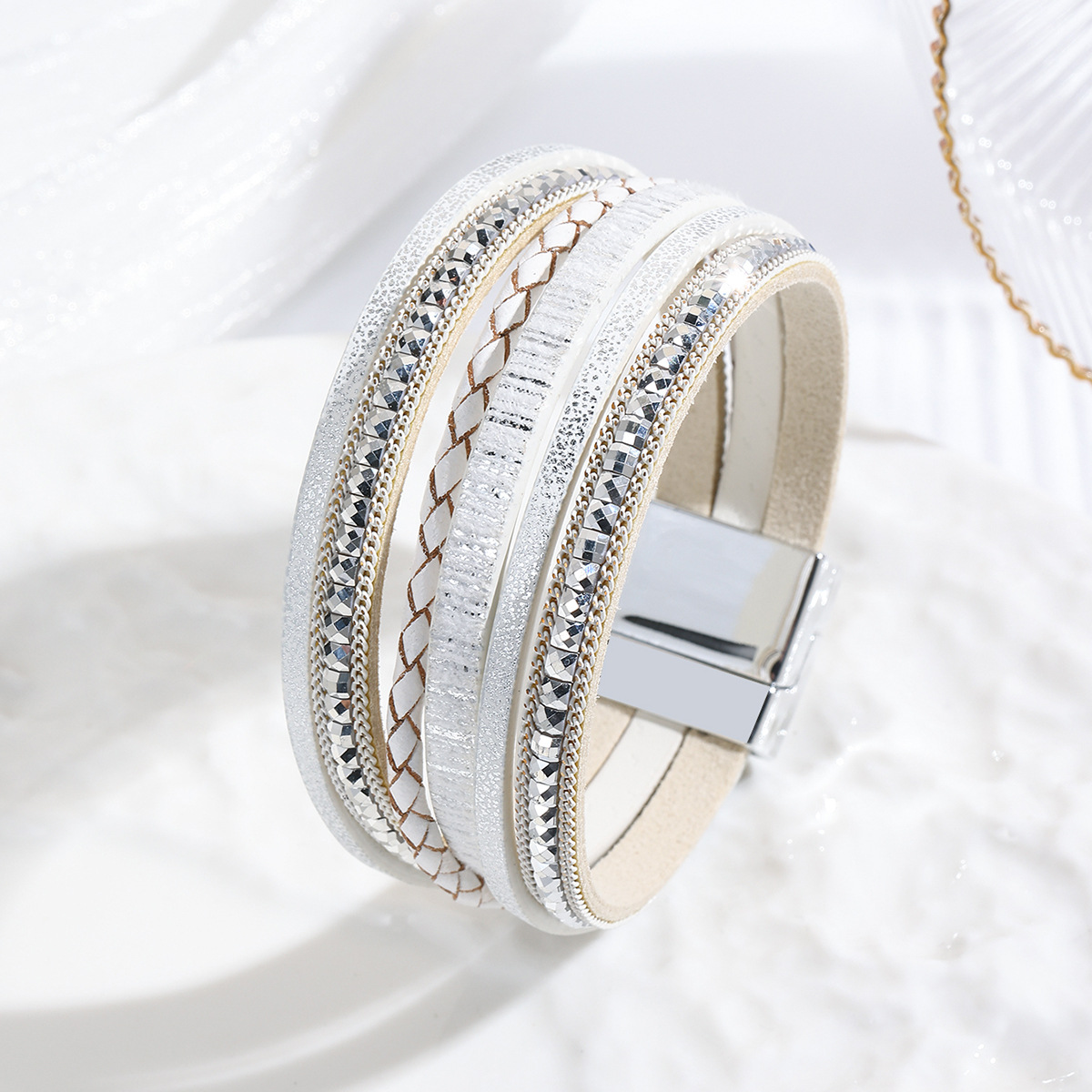 欧美跨境波西米亚风磁吸扣皮革手镯百搭女士多层缠绕手饰手绳详情9