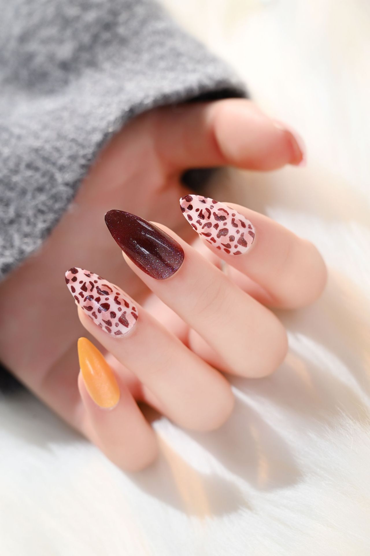 New leopard print teardrop nail, 24-piece nail patch, wearable nail, French pointed nail patch, finished false nail, short style pic 1