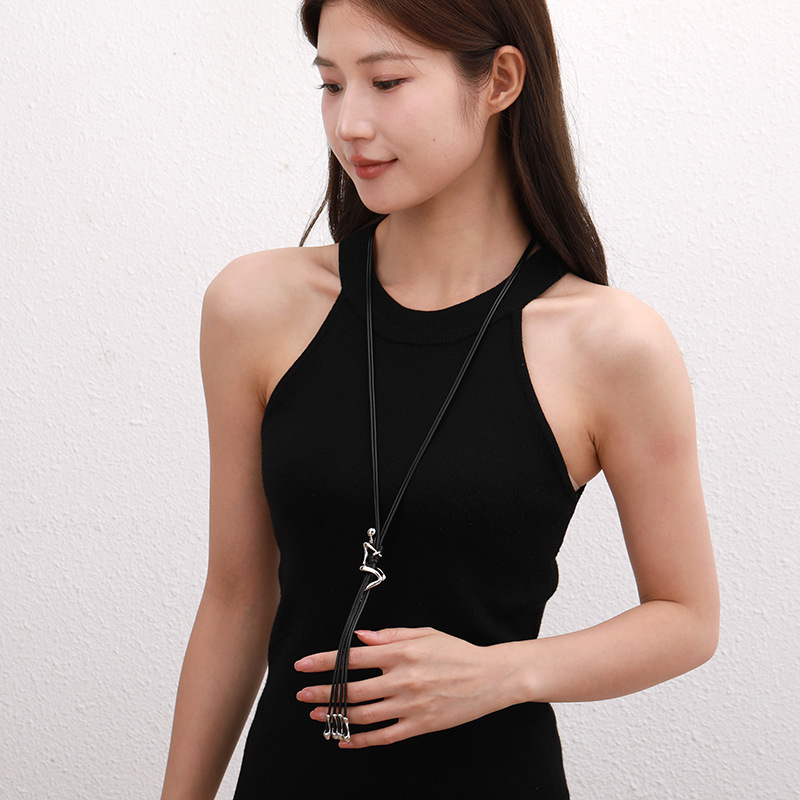 亚马逊跨境专供新款女士长项链线条人物吊坠个性独特设计欧美批发详情9