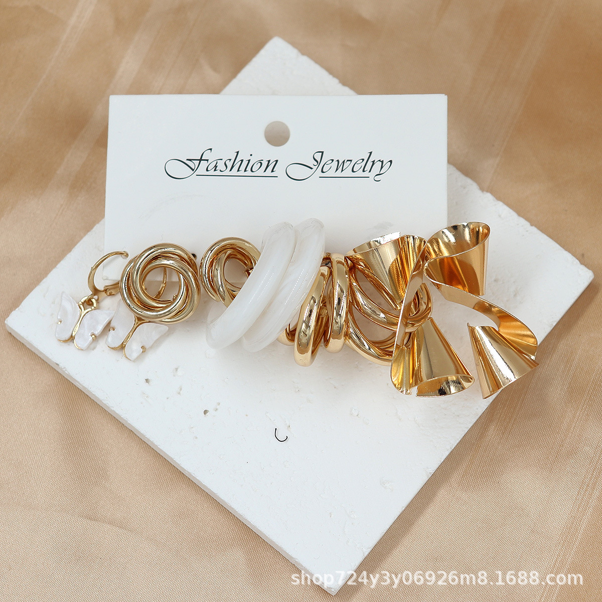 欧美跨境热卖气质圈圈耳环女轻奢高级感耳圈套装气质耳扣饰品饰品女长款气质耳环女长款气质耳饰女长款简约详情2