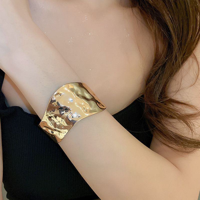 Cross-border European and American open armband bracelet, high-end, niche, versatile bracelet, exaggerated, individual and fashionable jewelry for women wholesale pic 19