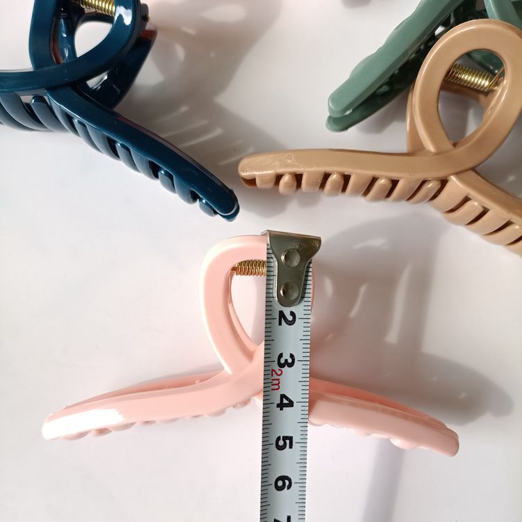 【 Zone 1-5 】697 Ribbon Gripper 12/ pack 1200/ box Plastic Straight Gripper, straight hair gripper, fashionable and trendy hair gripper, Internet celebrity hair gripper 1 yuan 2 yuan accessories wholesale pic 8