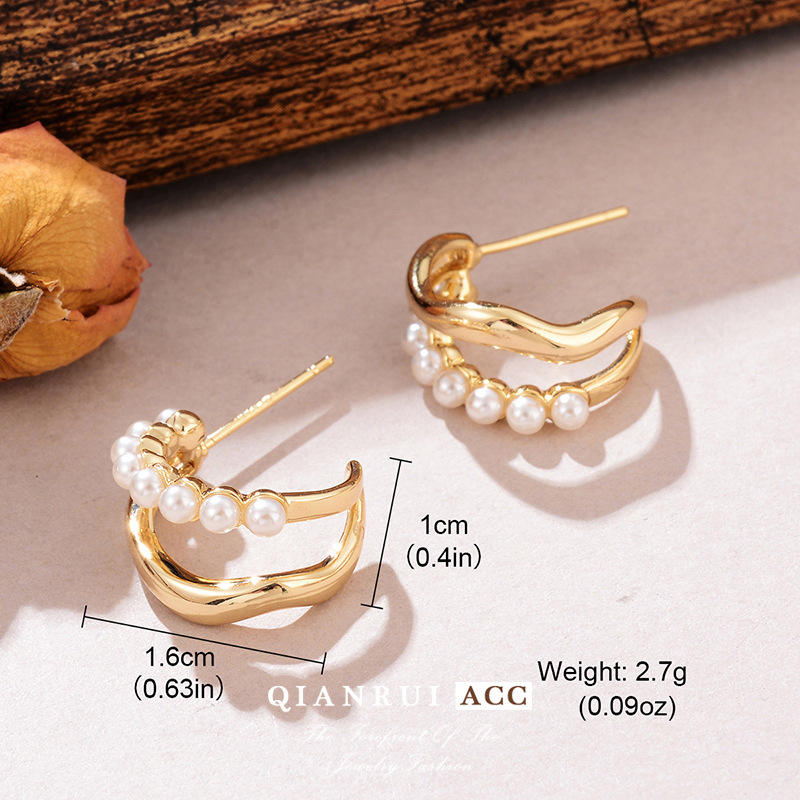 Light luxury style, high-end feel, small fragrance style, irregular C-shaped pearl earrings, double-layer niche design sense, stud earrings for women wholesale pic 18