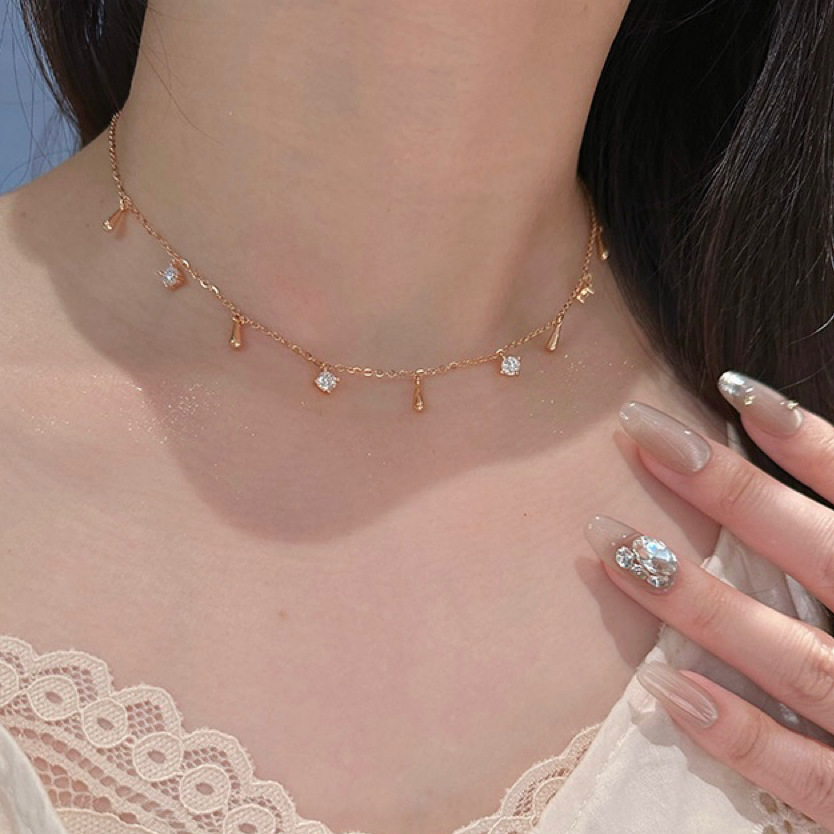 轻奢高级感简约镶钻ins风水滴流苏项链新款气质小众叠戴颈部配饰详情4