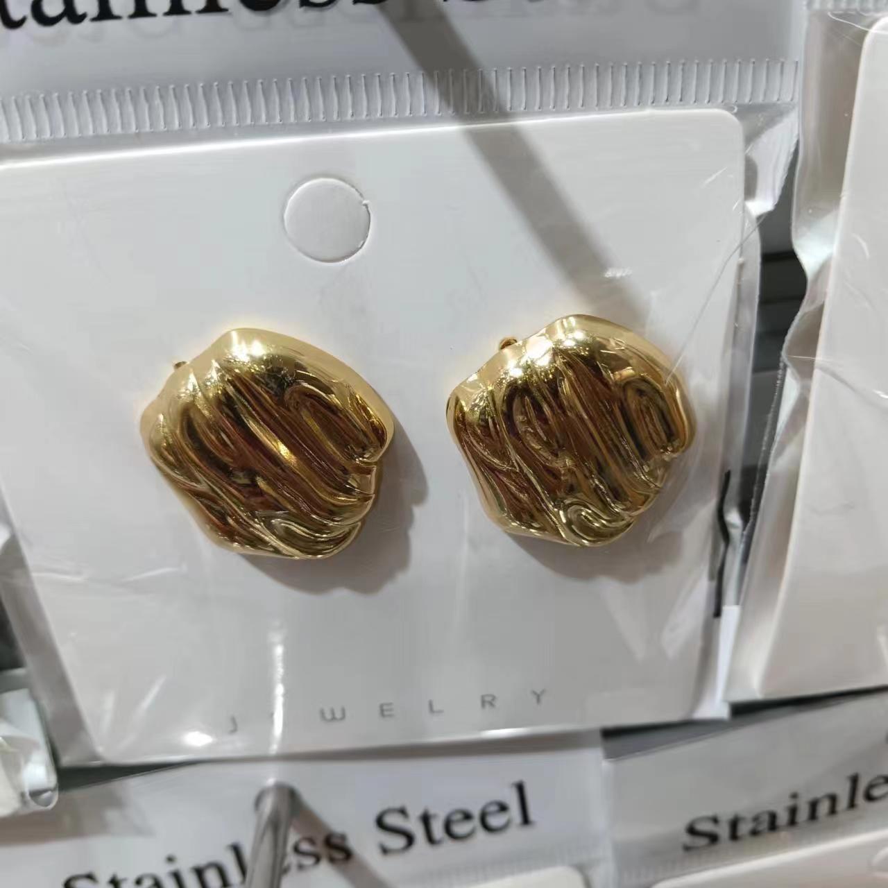 Factory wholesale stainless steel earrings, 18k real gold electroplated titanium steel retro embossed square bread hollow earrings pic 3