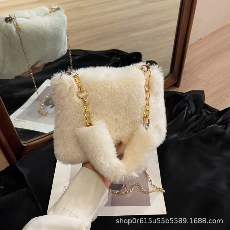手提毛绒小方包女士单肩包包新款小众链条斜挎包时尚方包毛毛包详情21