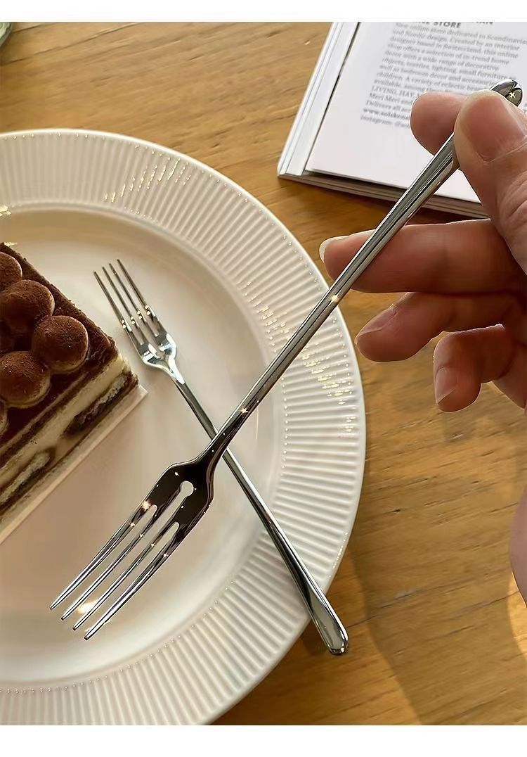 不锈钢叉子家用高级感水果叉子客厅长柄沙拉叉甜品叉蛋糕叉水果签详情4