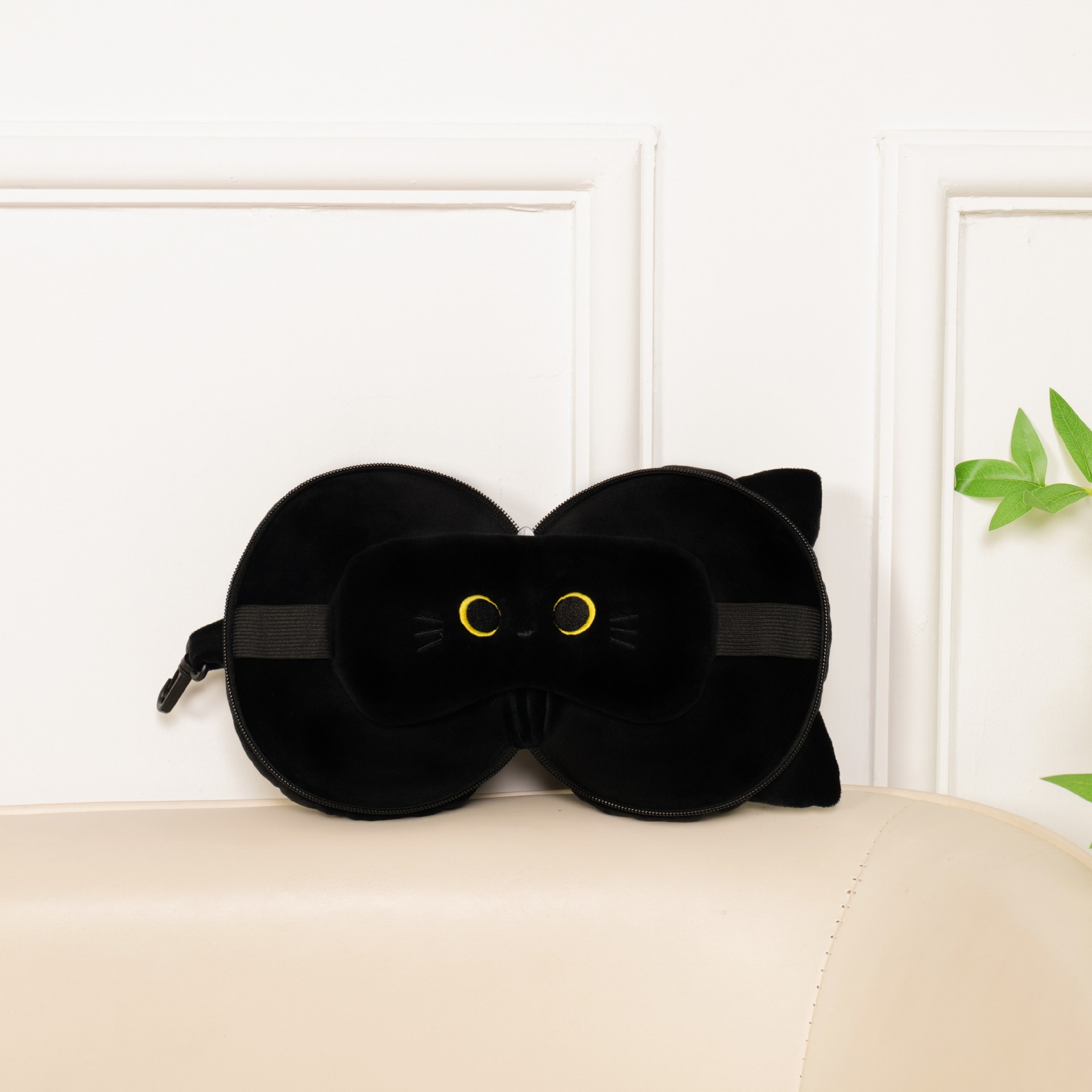 The popular black cat U-shaped pillow car headrest is black and cute. The cute cat question mark pillow eye mask bag is highly recommended on Xiaohongshu pic 15
