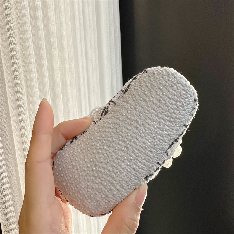 Spring and Autumn 0-1 year old baby princess shoes 3-6-12 months old girl baby Chanel-style breathable soled learning shoes single shoes pic 5