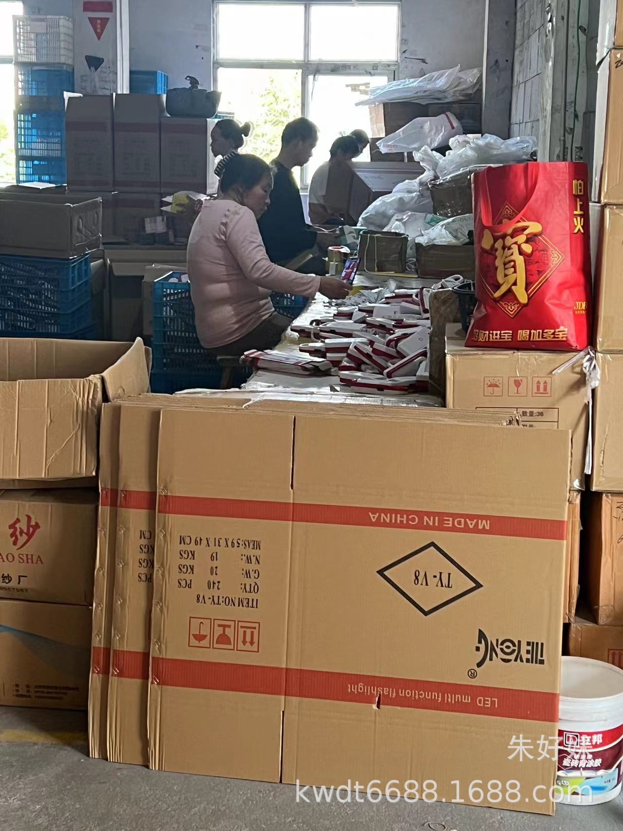 led头灯头戴式强光充电户外夜钓鱼超亮轻小号超长续航照明手电筒详情12