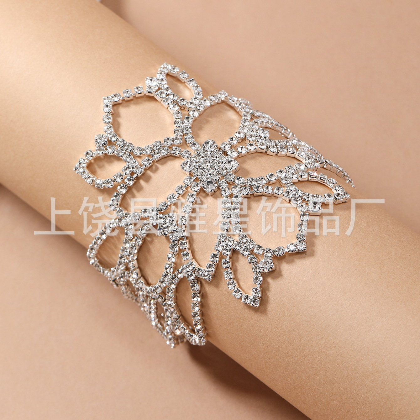 亚马逊热销时尚水钻手链配饰 舞会个性潮流花形手臂链女 Bracelet详情4
