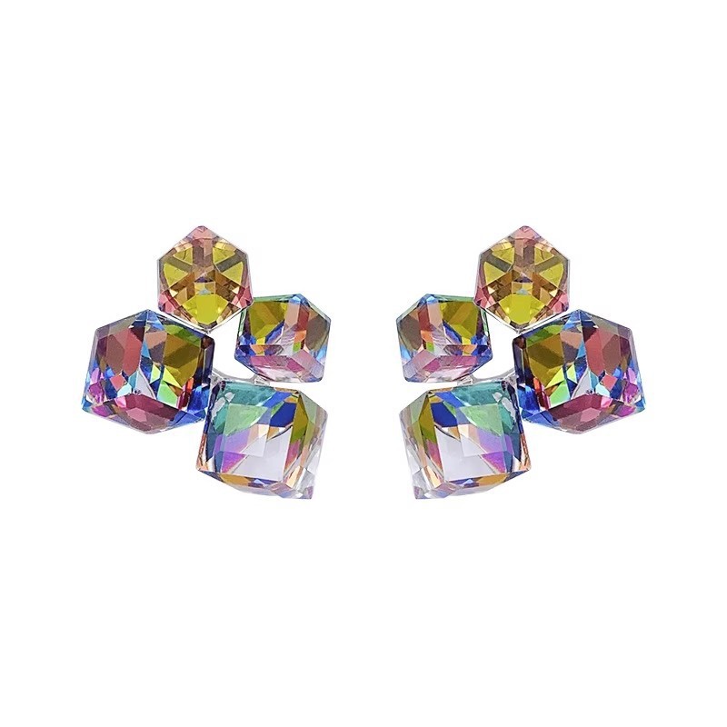 Sweet and cool style three-dimensional cube sugar irion-dollar ear studs, high-end design for women, niche fashion, gentle temperament, wholesale of earrings pic 13