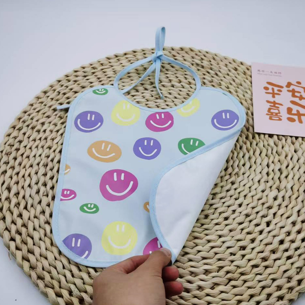 外贸交叉可调节婴儿多功能PU高档围兜围嘴棉口水巾背心式可爱卡通详情8