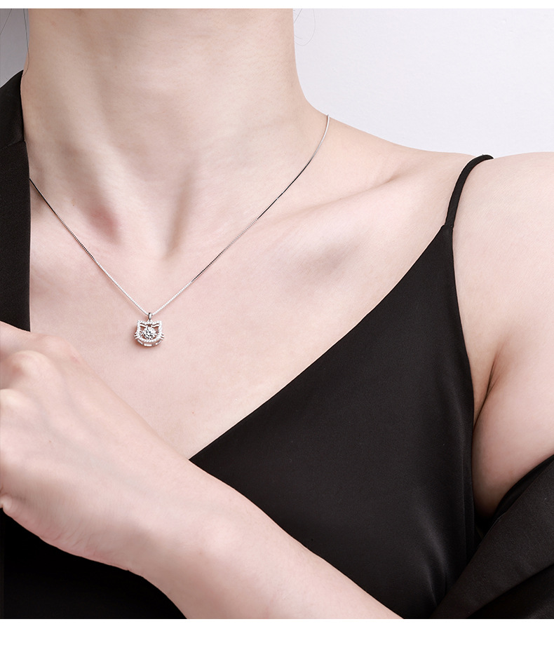 S925 pure silver pink little cat necklace for girls, new light luxury, niche and high-end design, collarbone chain moissanite pic 5