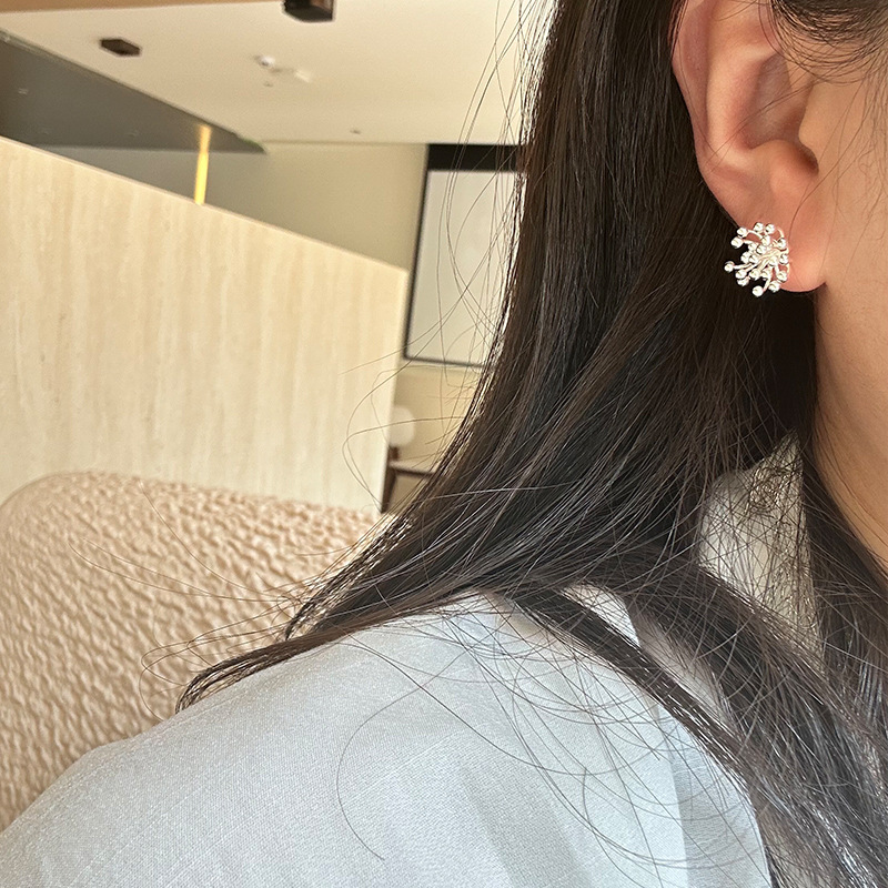 925 sterling silver firework stud earrings for women, simple and niche design, sweet and fresh, designer earrings 9111A pic 4