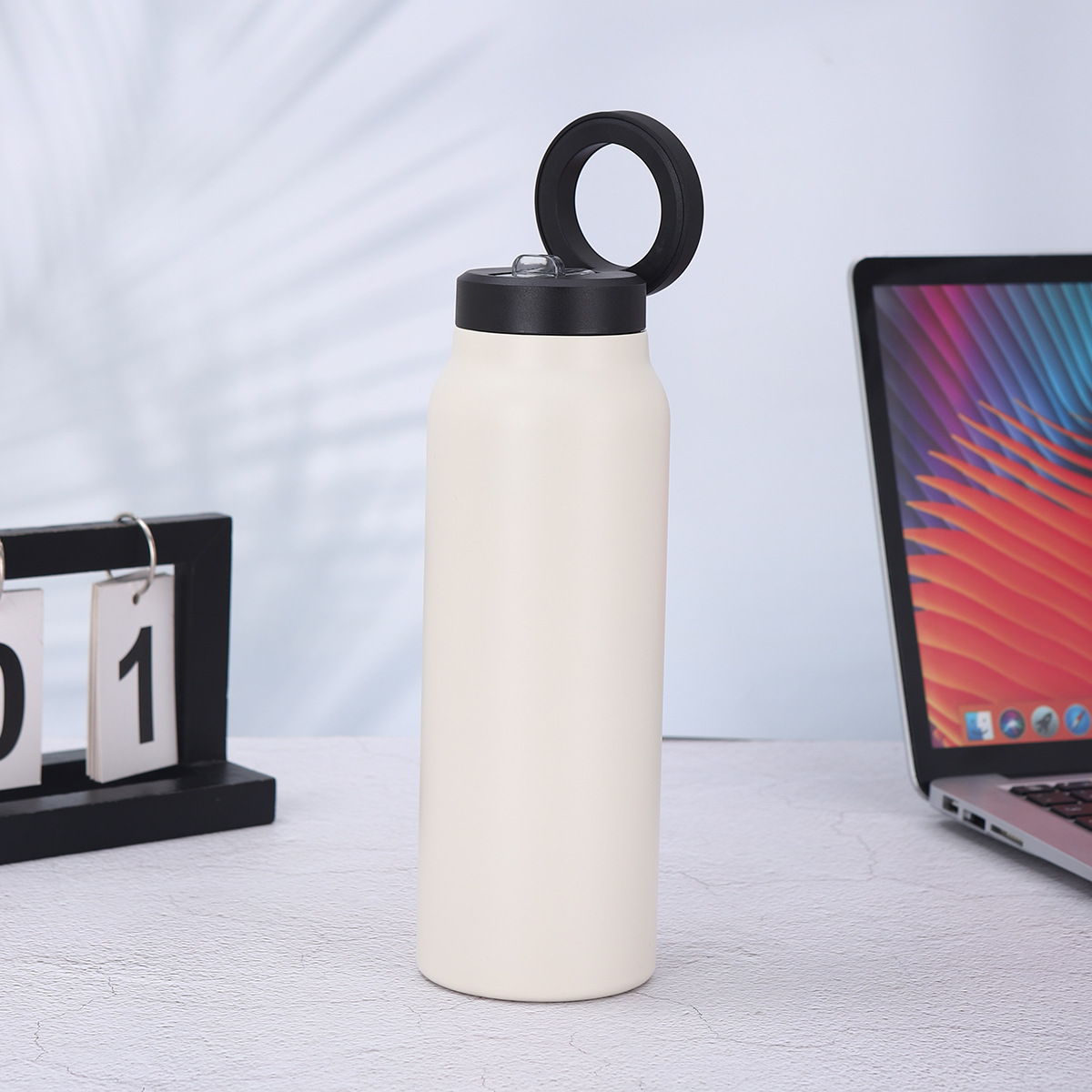 Cross-border portable magnetic lid space kettle, stainless steel double-layer insulated cup with straw, mobile phone stand, sports water kettle pic 7