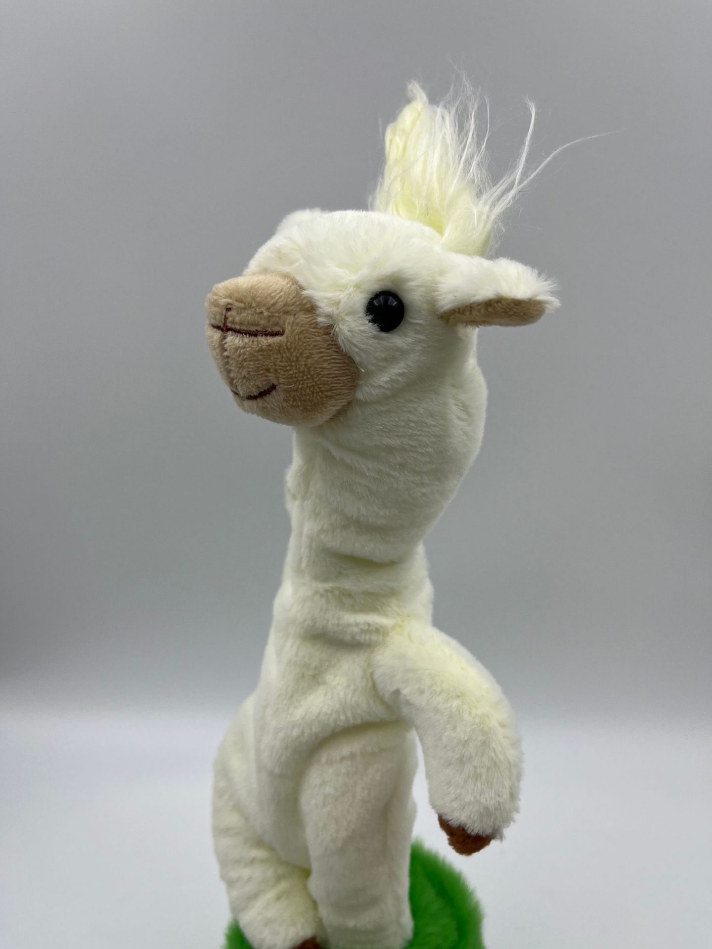 拽拽羊绵绵电动玩偶会唱歌说话跳舞动物公仔玩偶生日礼物工厂批发详情5