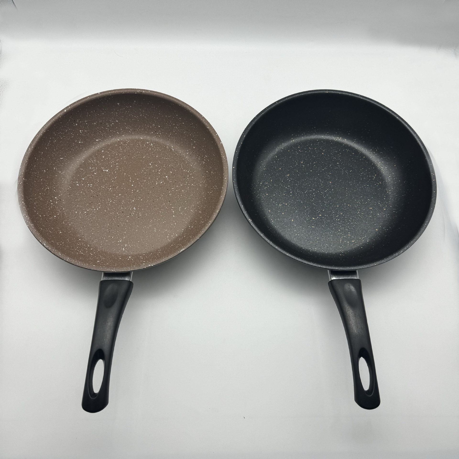 平底锅韩式麦饭石不粘炒锅家用泡面煎锅少油烟电磁炉可用煎锅批发详情10