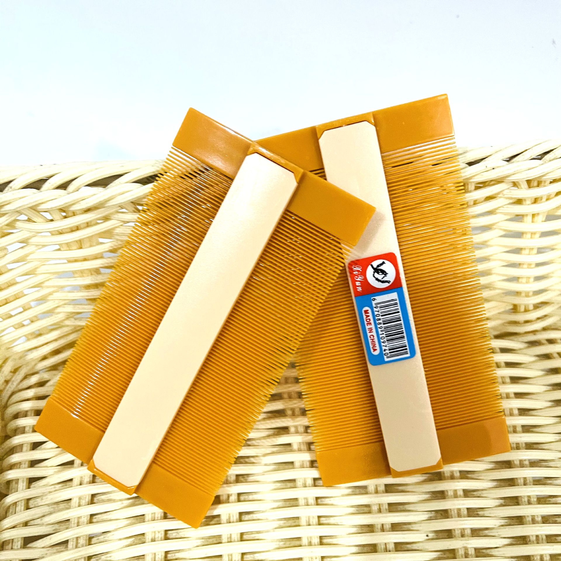 【 Zone 3-11 】【 Thickened Yellow Grates 】8/ box 1920/ box Plastic Large grates Plastic grates for scalp lice removal Comb Double-sided grates wholesale at one yuan store pic 4