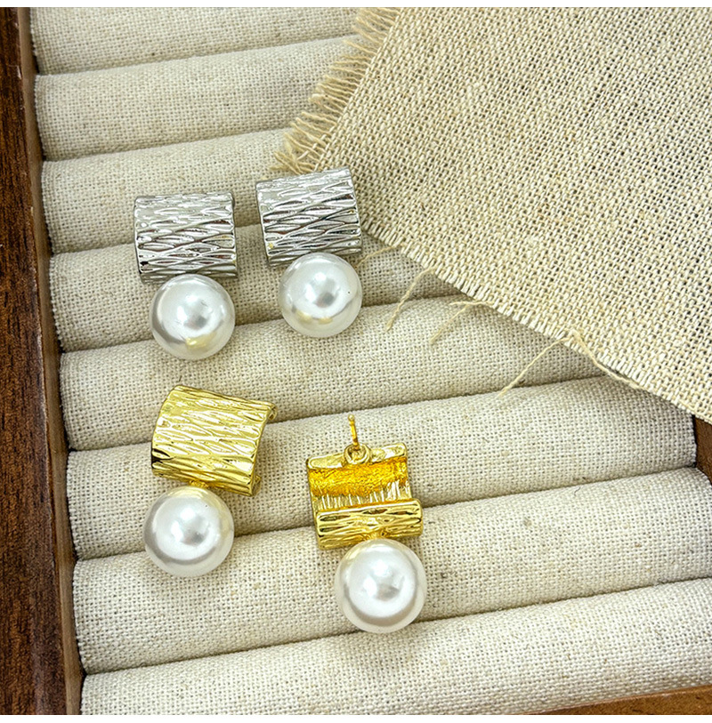 侣贡欧美时尚珍珠耳坠小众轻奢风耳环女简约气质不规则耳钉批发详情4