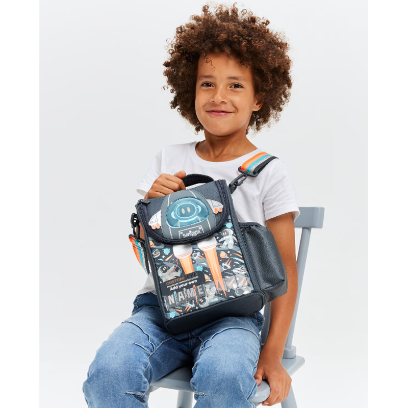 في أستراليا، حقيبة أطفال متوسطة الحجم من طراز Smiggle متوسطة، للتسلية في الهواء الطلق pic 10