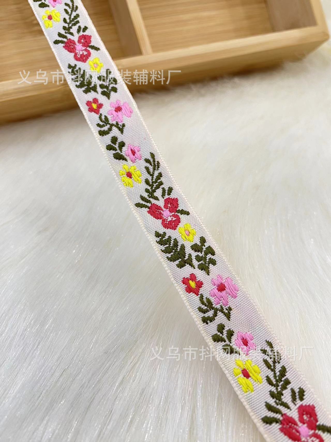2cm花草提花刺绣织带发饰头饰演出服装辅料礼盒包装带详情6