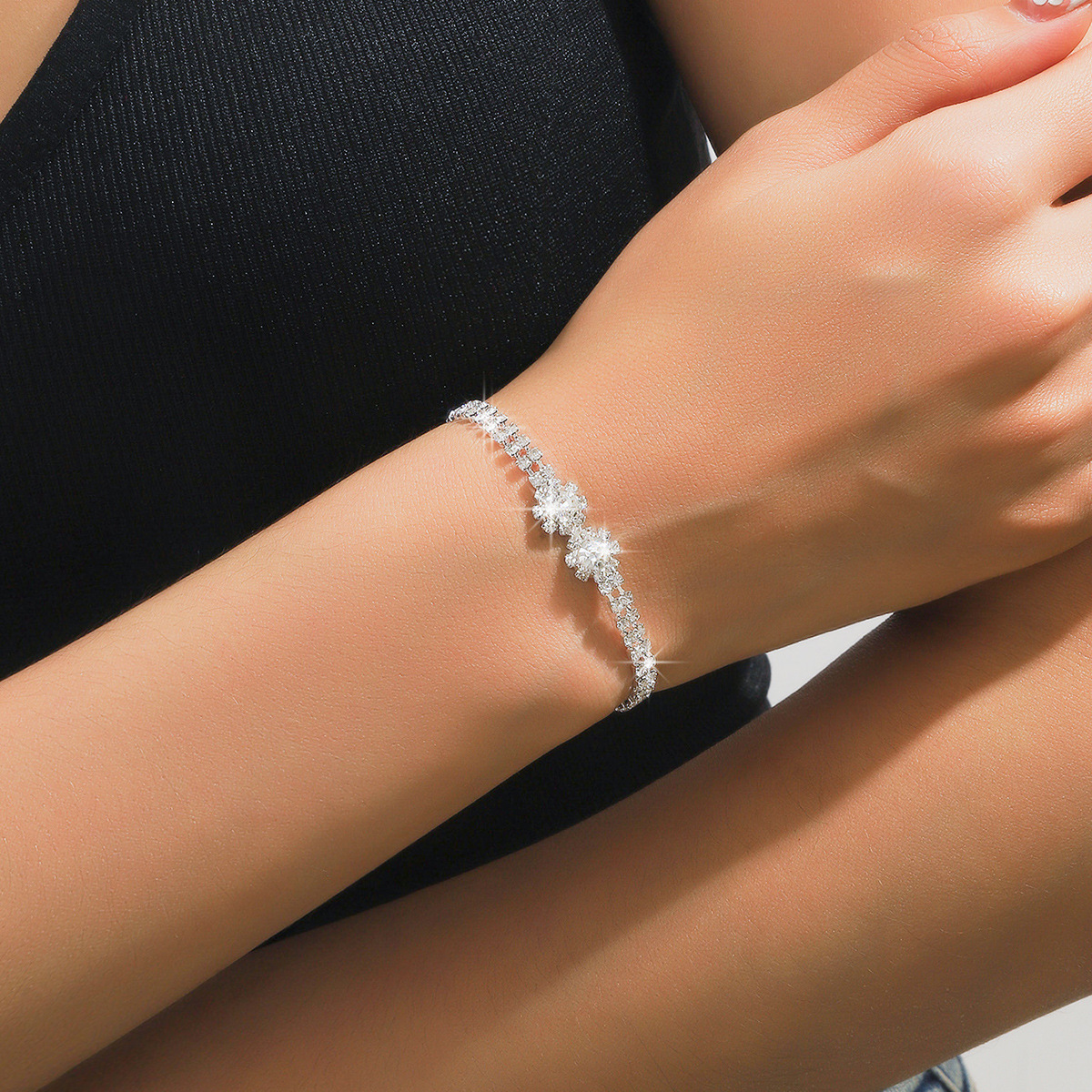 新娘首饰套装婚庆饰品批发项链耳环手链三件套晚礼服婚礼百搭配饰详情8