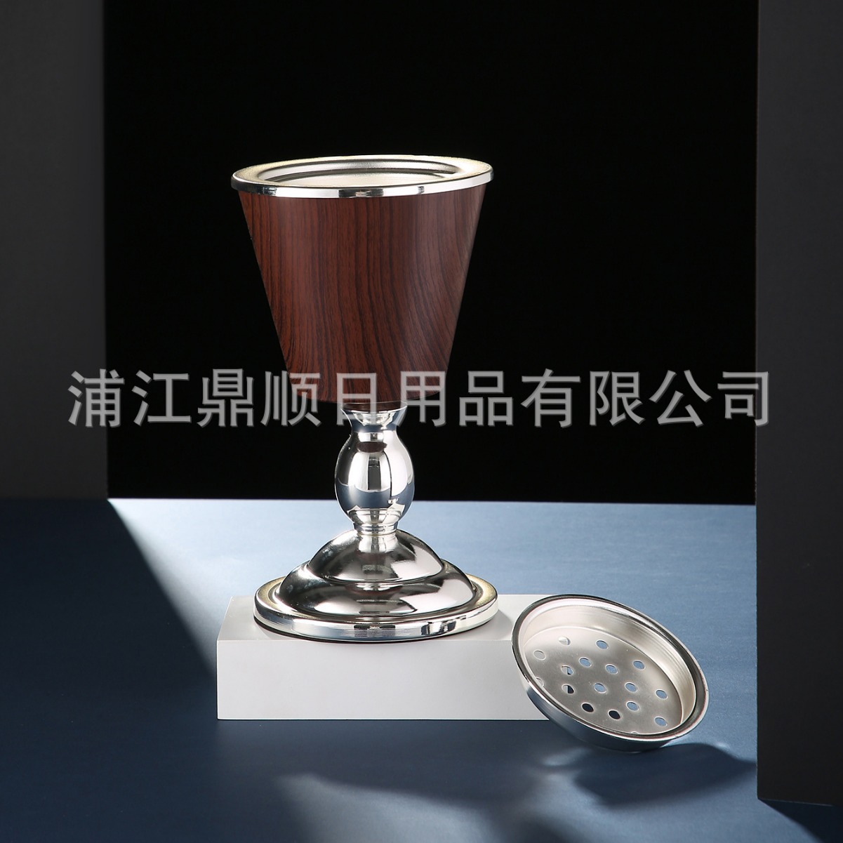 跨境中东沙特阿拉伯金色铁艺香炉家居烛台装饰品香熏炉杯摆件详情2