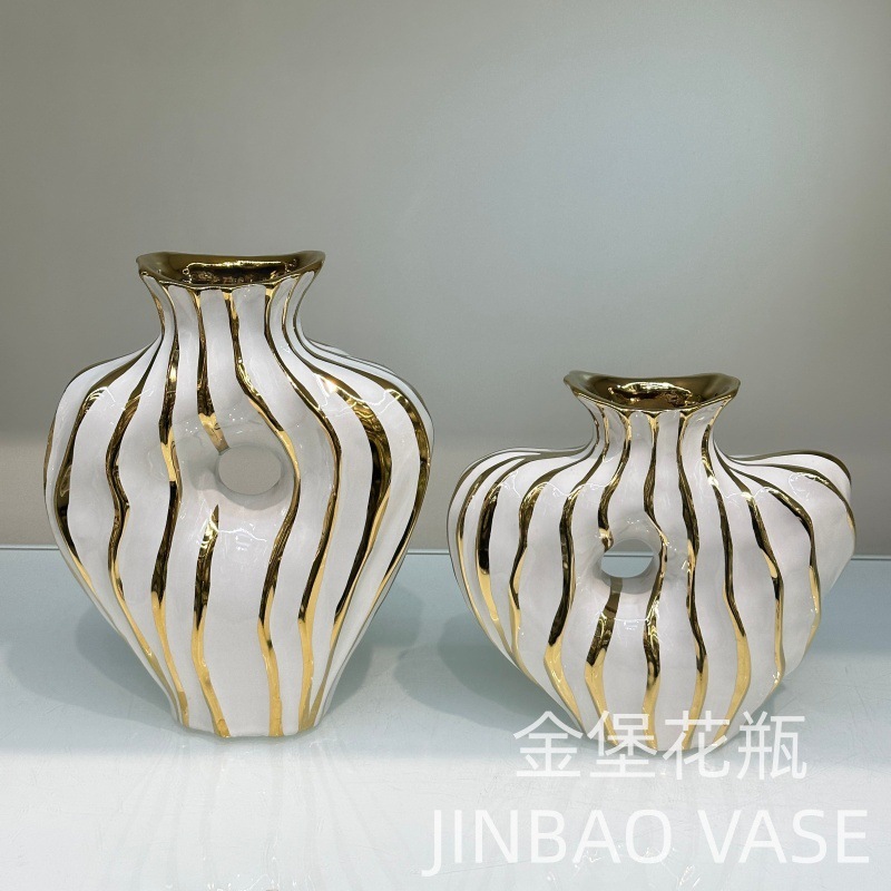 Nordic popular ceramic vase, gilded office and living room decoration item, fresh flower simulation flower arrangement, flower container, heart pic 10