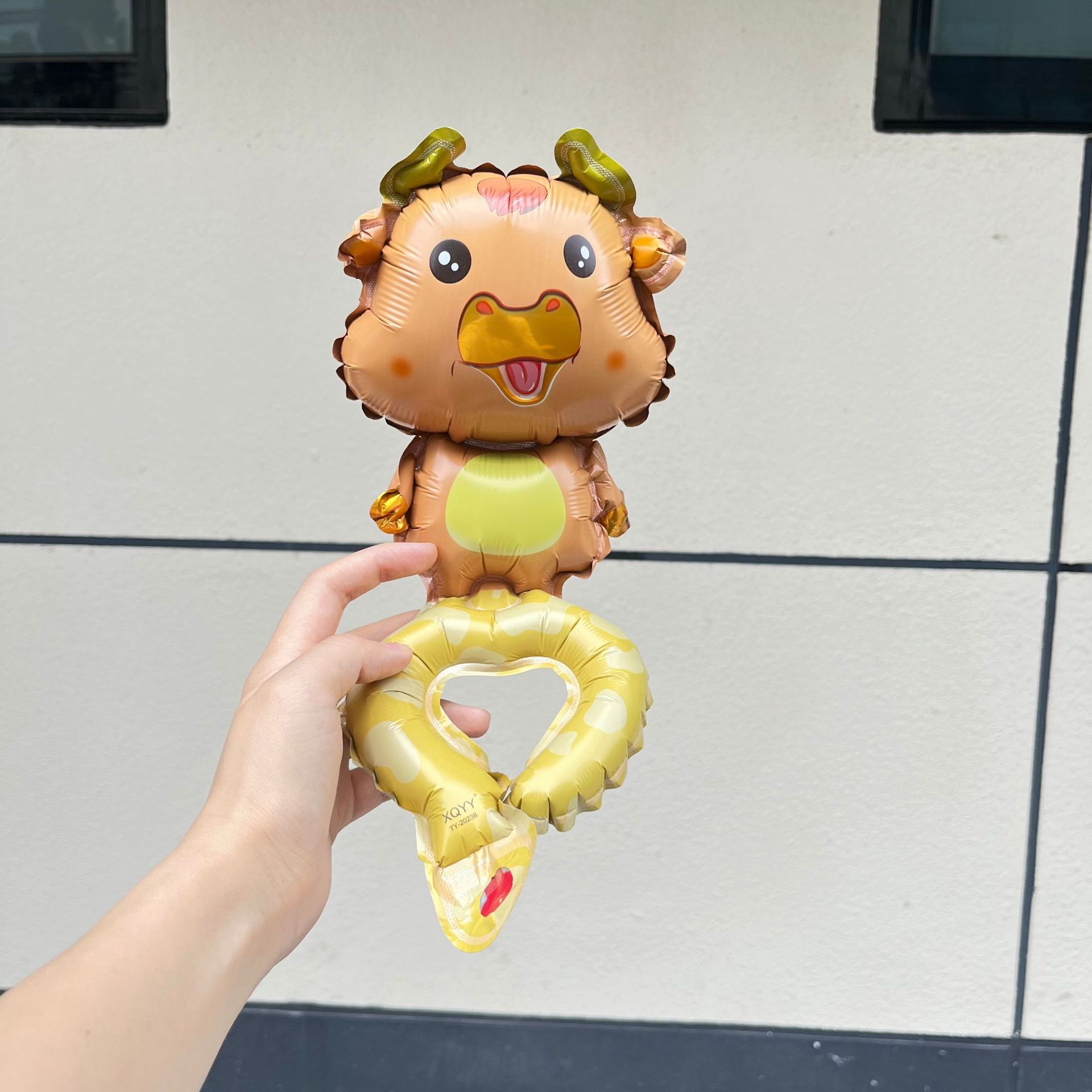 Dibujos animados animales muñeca globo niños pulsera llevar en la mano globo de tierra empuje micro comerciante barre el código pequeño regalo drenaje pic 10