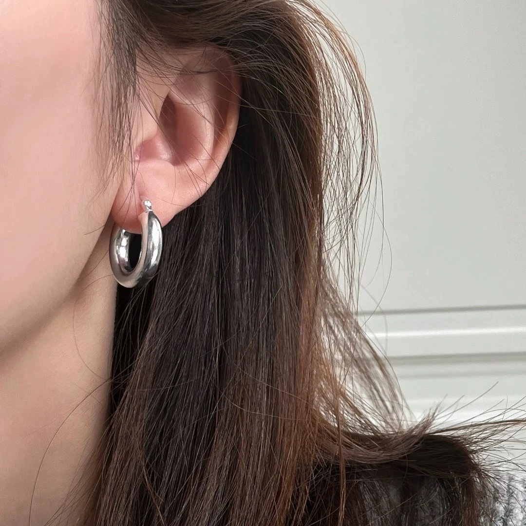 S925 sterling silver 3.3-day single, same style circle earrings, a niche and high-end feel, French geometric silver ear rings, hip-hop earrings pic 3