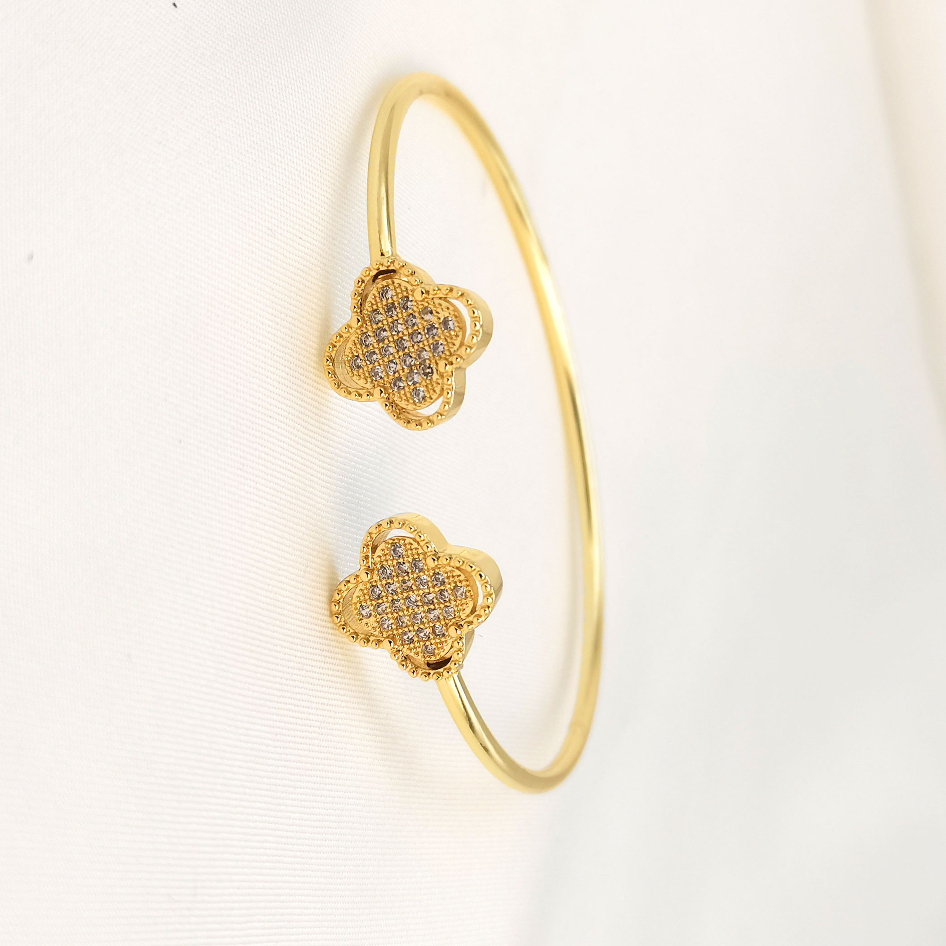 Hot-selling brass gold-plated enamel bracelet for women, open geometric pattern resin resin bracelet in multiple colors in stock for wholesale pic 10