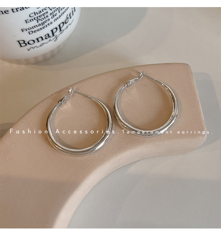 大圆圈螺旋耳夹女款2024新款爆款素圈高级感无耳洞耳环方圆脸耳饰详情10