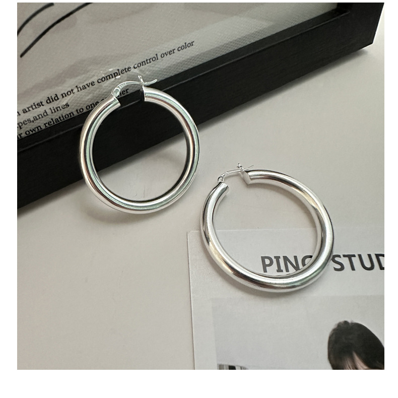 S925 sterling silver Korean version, niche design, large ear loops, smooth ear buckles, fashionable and individual Korean style blogger earrings and earrings pic 22