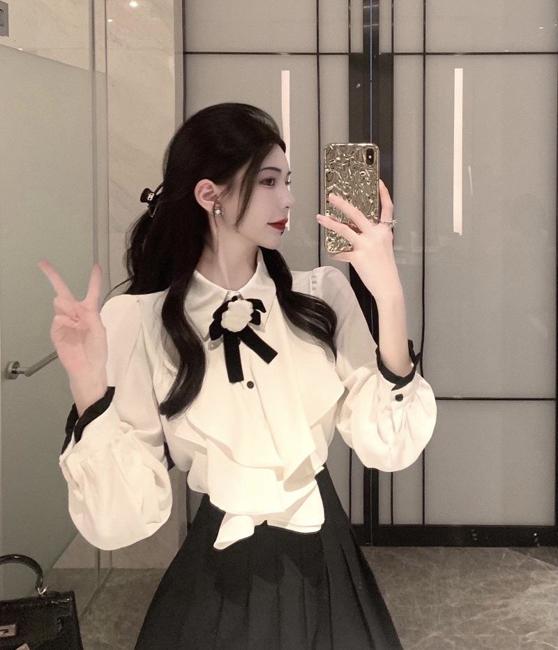 Shenzhen Nanyou high-end original single Xiaoxiangfeng 2022 Spring/Summer French romantic color-blocking black fungus lace bow tie decorated shirt pic 6