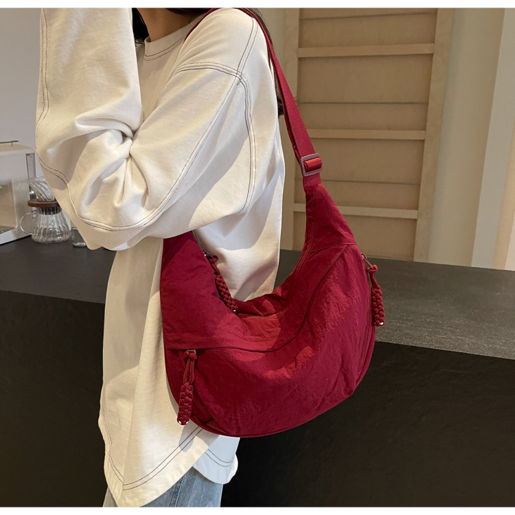 Japanese minimalist large-capacity crossbody bag for girls, 2024 new style student small crossbody bag, single-shoulder fabric bag, versatile dumpling bag for girls pic 42