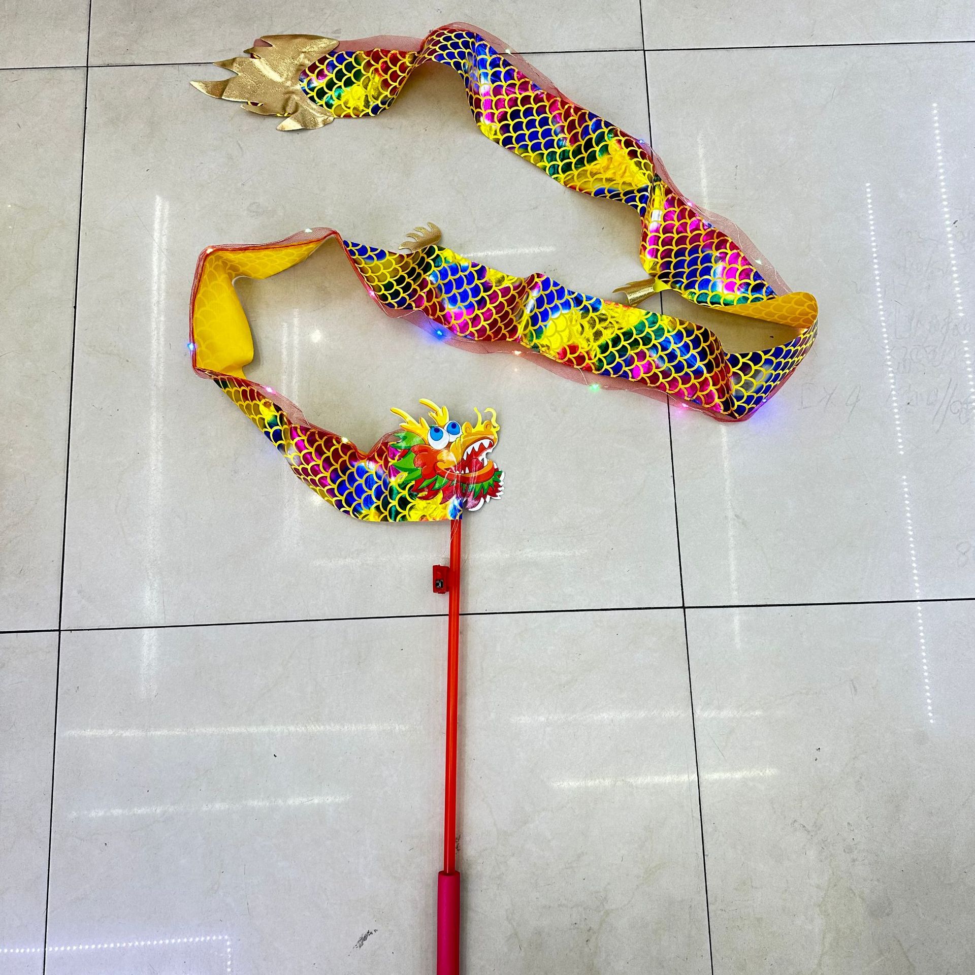 发光舞龙彩带中国甩龙彩带带灯儿童健身体操彩带发光舞龙灯笼玩具详情20