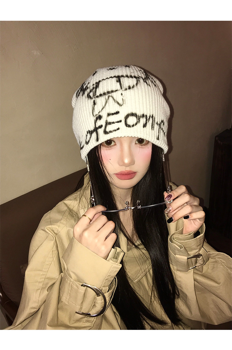 American hot girl kitty cat graffiti cold hat for women, warm knitted woolen hat for autumn and winter, face-showing small headscarf hat pic 9