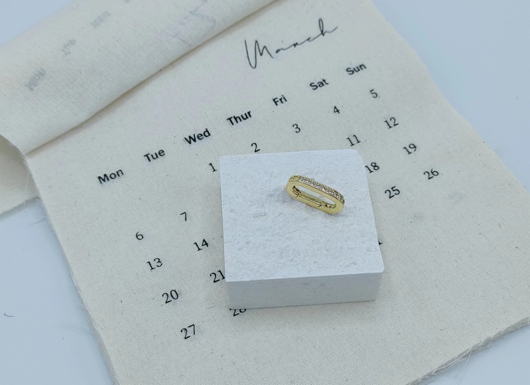 High-quality diamond-encrusted, high-grade brass cast special-shaped lobster pendant, necklace pendant, clothing pendant, 18K color retention pic 36