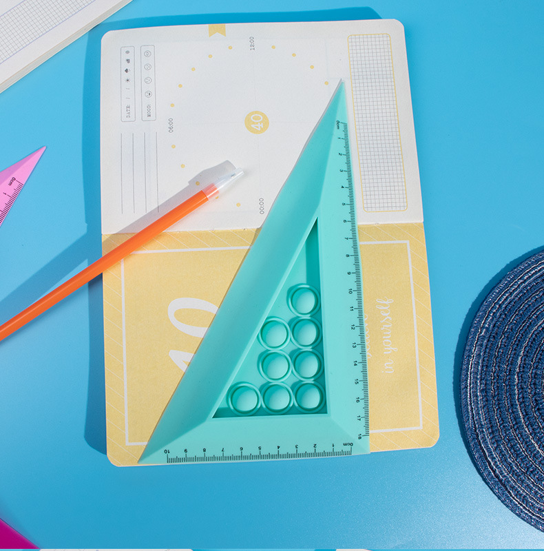The pioneer silicone triangular ruler for rat extermination, a creative student right-angle ruler, bends and bends, constantly pressing bubbles pic 19