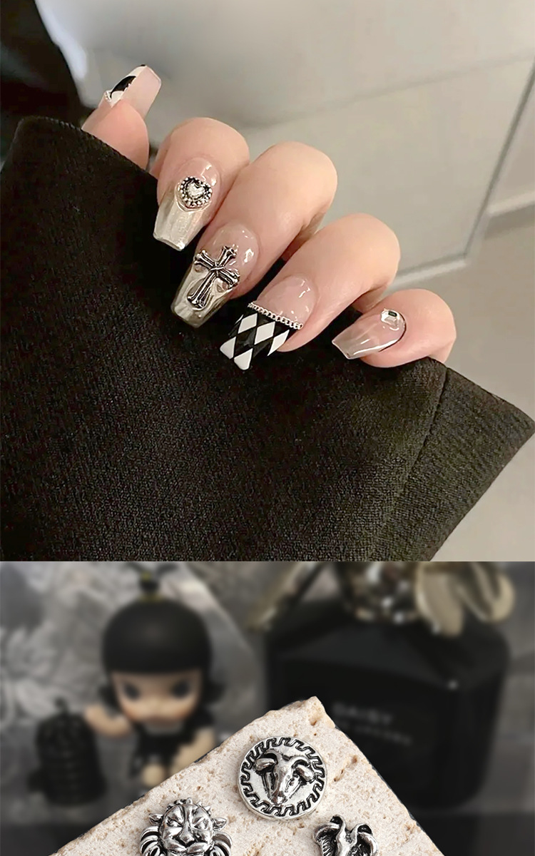 Factory direct sales of retro nail alloy jewelry, Crochet cross, lion head, heart, Pharaoh nail drill decoration pic 6