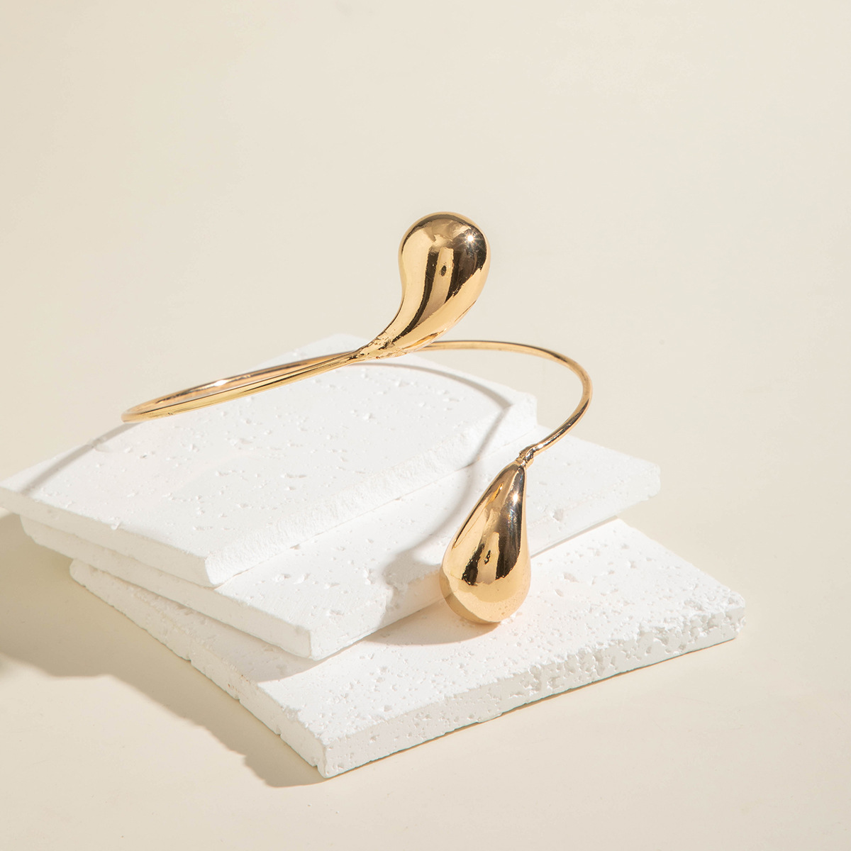 亚马逊跨境个性冷淡风海星手臂镯线条计感蝴蝶环形开口臂镯女详情28