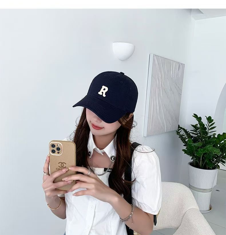 The new large-head baseball cap with a deep top and wide brim, embroidered letters, is a versatile and trendy solid-color baseball cap pic 6