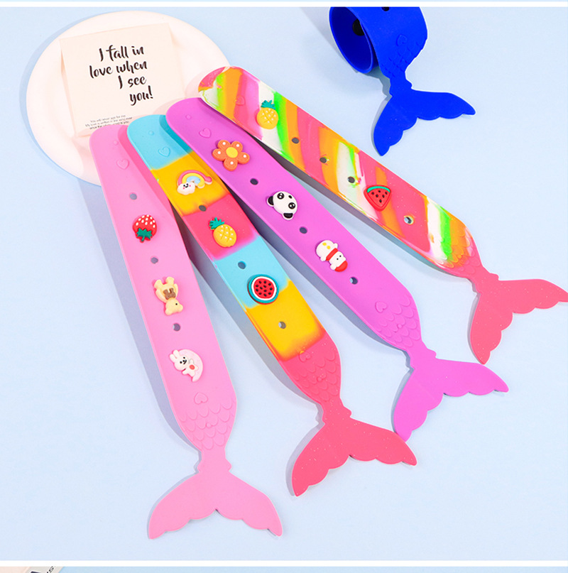 创意新款美人鱼圈个性DIY硅胶洞洞手环礼品小礼物拍拍批发手链详情11