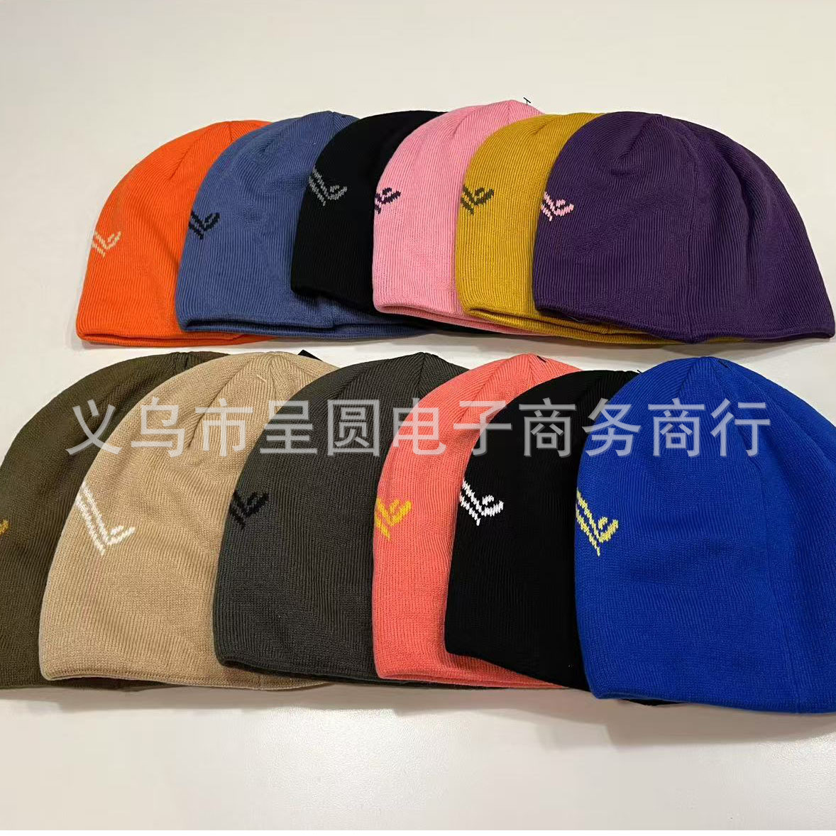 品牌【森多娜】针织帽 保暖防寒 秋冬R字母提花毛线帽加厚大版翻边男女百搭保暖套头帽小鸟护冷帽~详情7