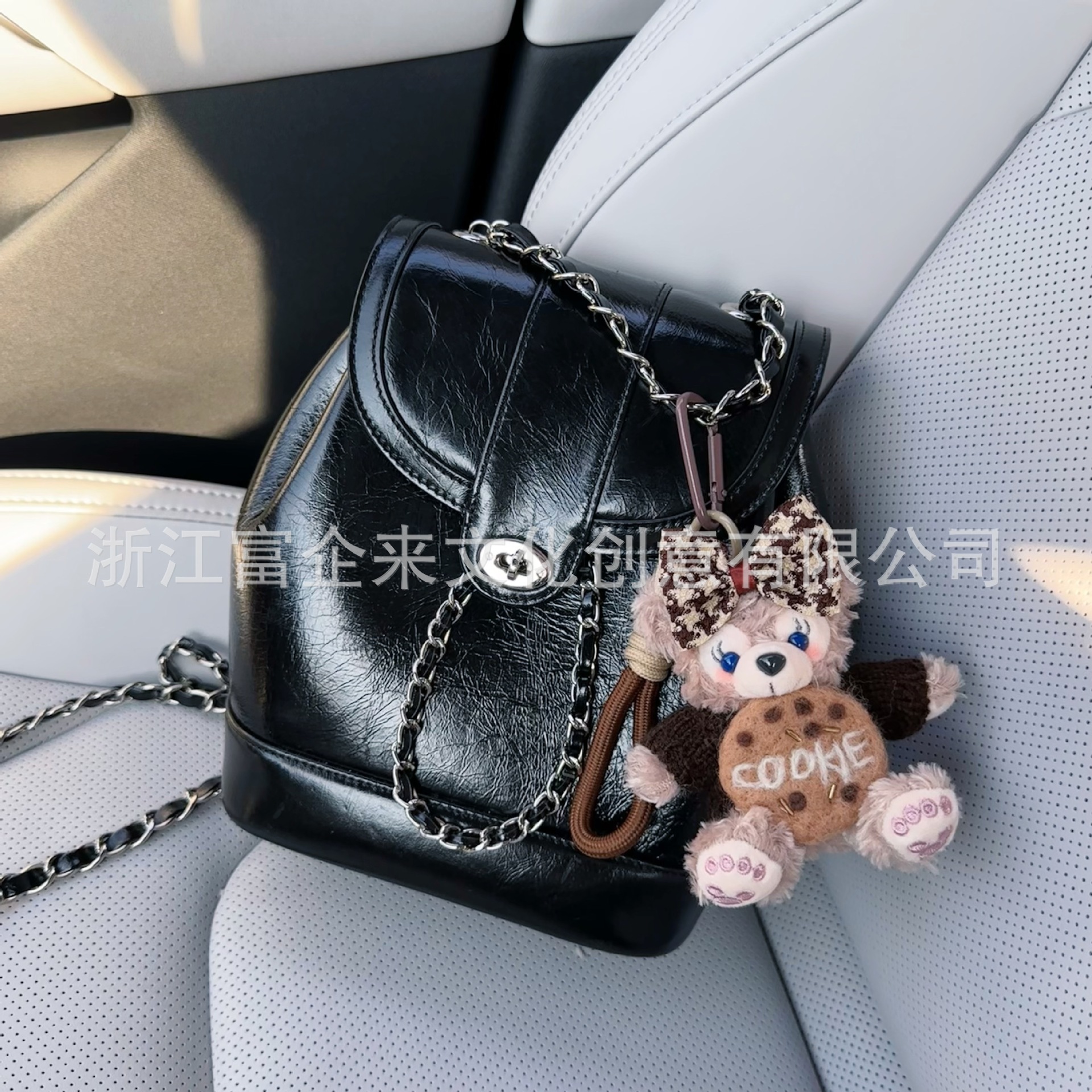 Wholesale of the same style of popular Xue Li Mei bags, car accessories, cartoon keychains, crossbody bags and plush toys as those on Xiaohongshu pic 4
