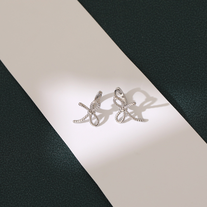 Niche and simple bow earrings for women, a Korean style with an Instagram vibe, a best-selling design, small and trendy ear studs, and exquisite ear buckles pic 13