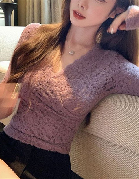 御姐轻熟风V领交叉蕾丝衫女秋冬季性感内搭打底衫收腰修身T恤上衣详情3