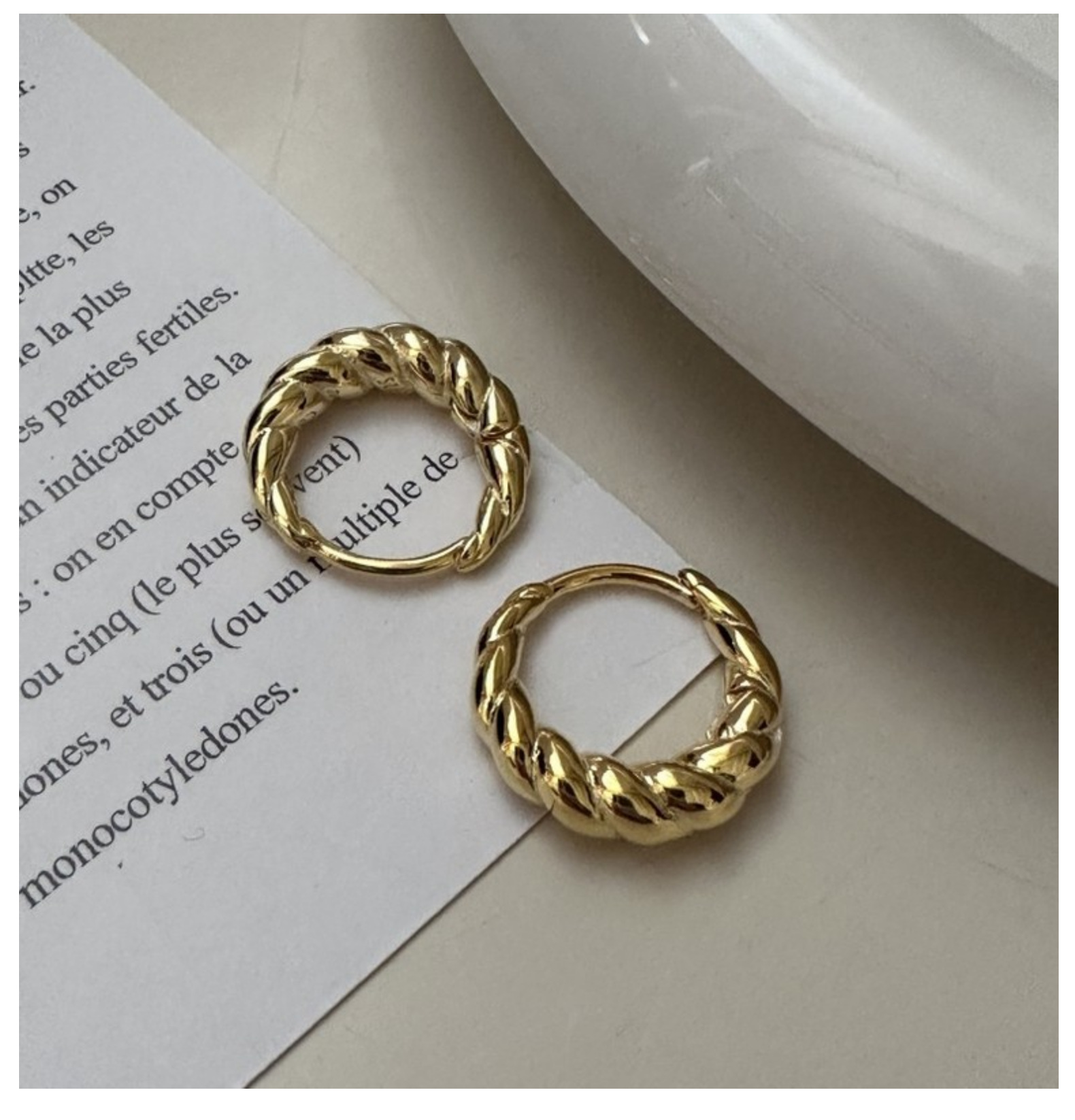 S925 sterling silver Korean version, a niche design sense horn bag, simple ear buckles, a trendy and retro Korean style earrings pic 10