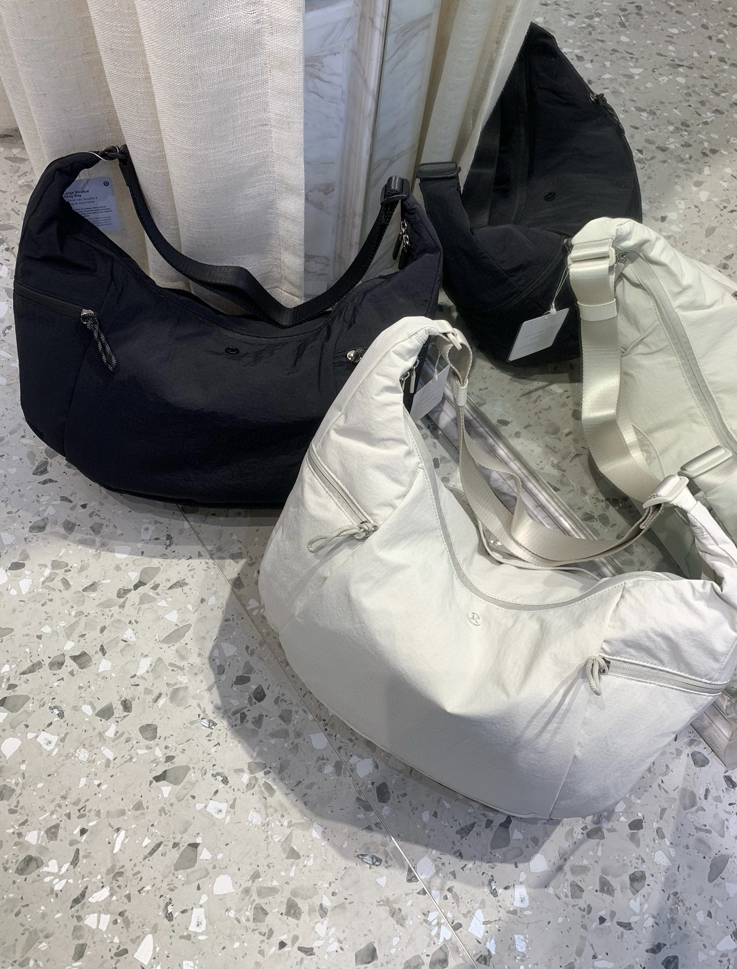 lululemon包大容量休闲百搭13L牛角包月牙包小众女士单肩斜挎包详情19